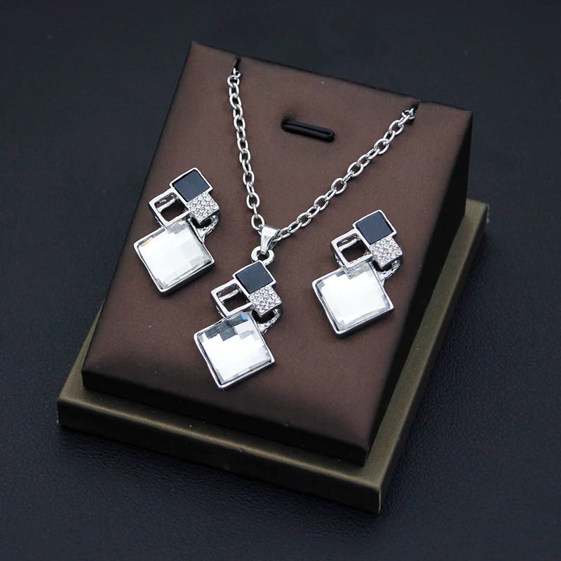 Kristall Schmuckset für Frauen – elegante Halskette und Ohrringe für Hochzeiten
