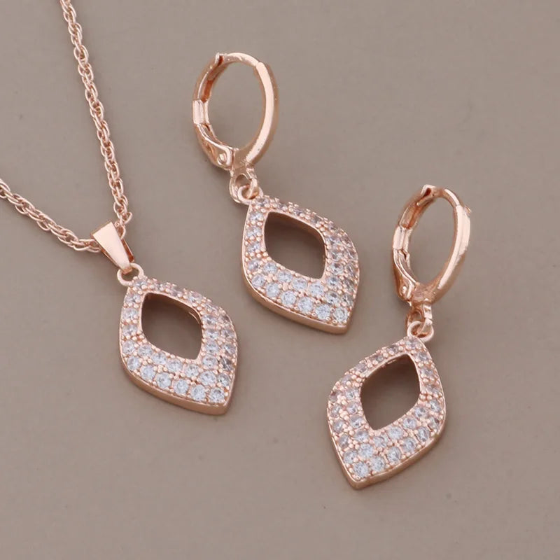 Fashion Woman Unusual Earrings Luxus Hohe Qualität 585 Roségold Zirkon Set für Eleganz