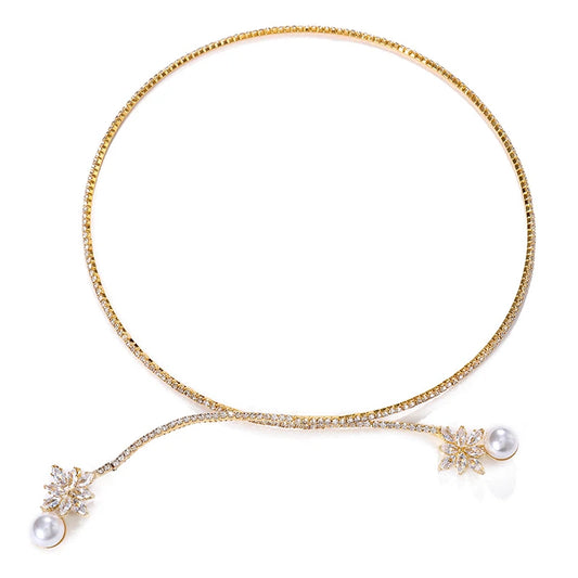 Halskette und Armband Set mit glänzenden Perlen und Strass für die Braut