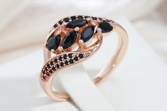 585er Rosé Goldener Damenring mit Wassertropfen und schwarzem Zirkon, Eleganz Pur